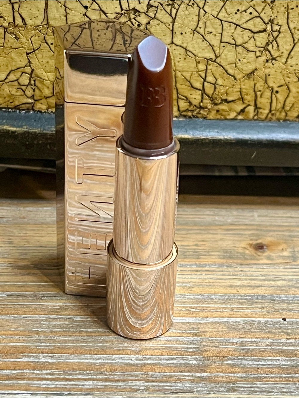 Fenty Beauty Icon Semi-Matte Refillable Lipstick Case & Fill 13 Rowdy Roadie